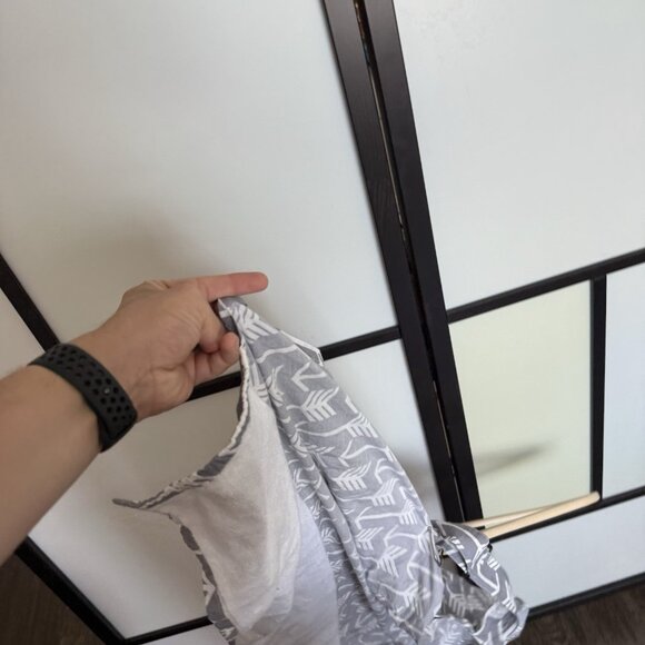 Kids N Such Baby Nursing Cover with Sewn in Burp Cloth Breastfeeding Gray - Picture 4 of 12